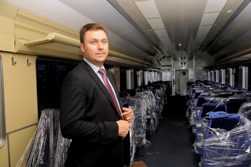 FOTO: Jau septembra beigās testa braucienus varētu uzsākt pirmais modernizētais dīzeļvilciens