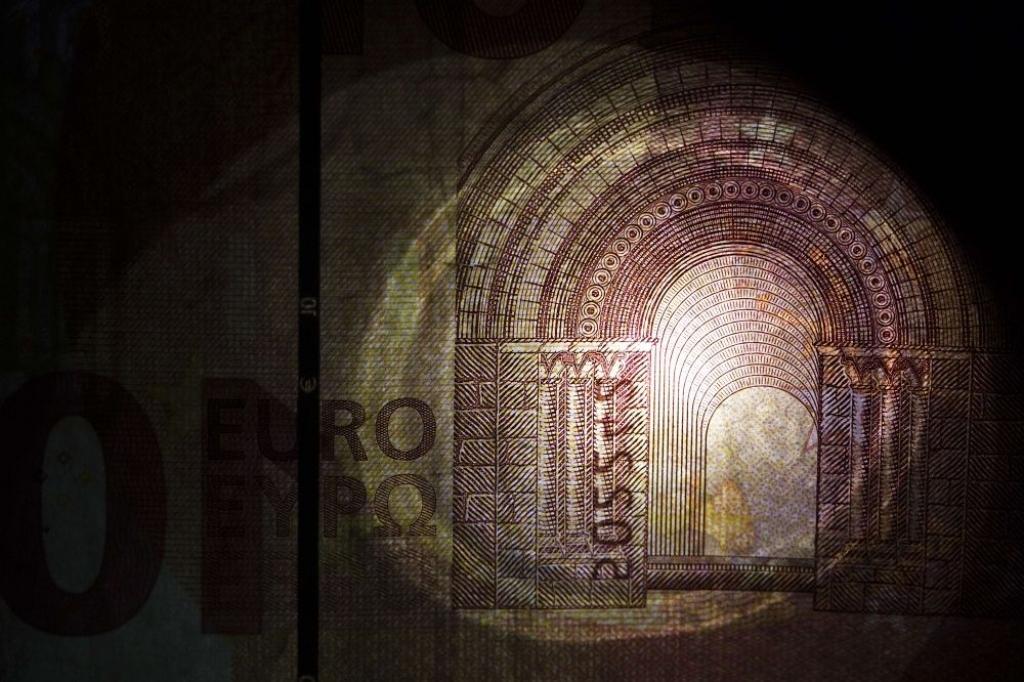 Valsts «slauks» stiprāk, pēdējā kauja Saeimā
