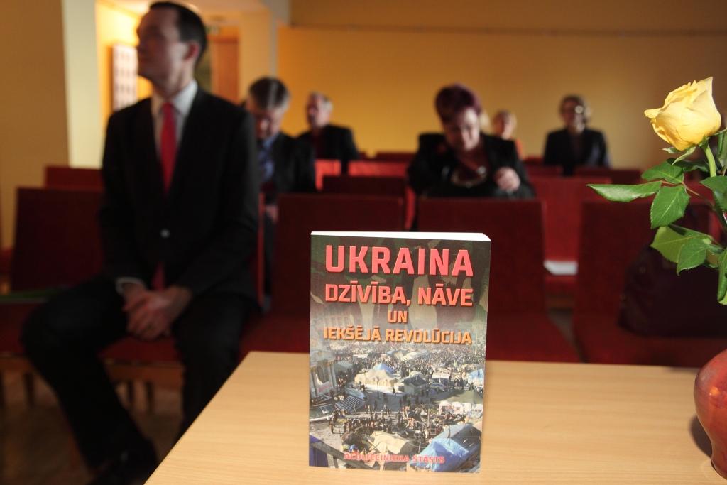 Aicina uz tikšanos ar Ukrainas notikumu aculiecinieku
