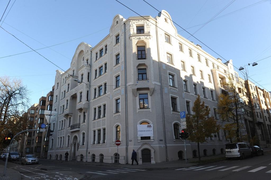 Nomet miljonus, lai pārdotu