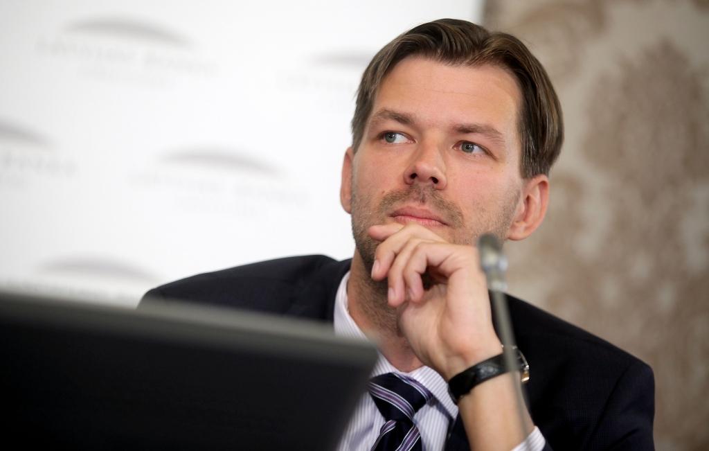 Kreditēšanu bremzē uzticības krīze