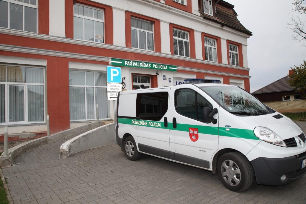 Atceļ Administratīvās komisijas lēmumu