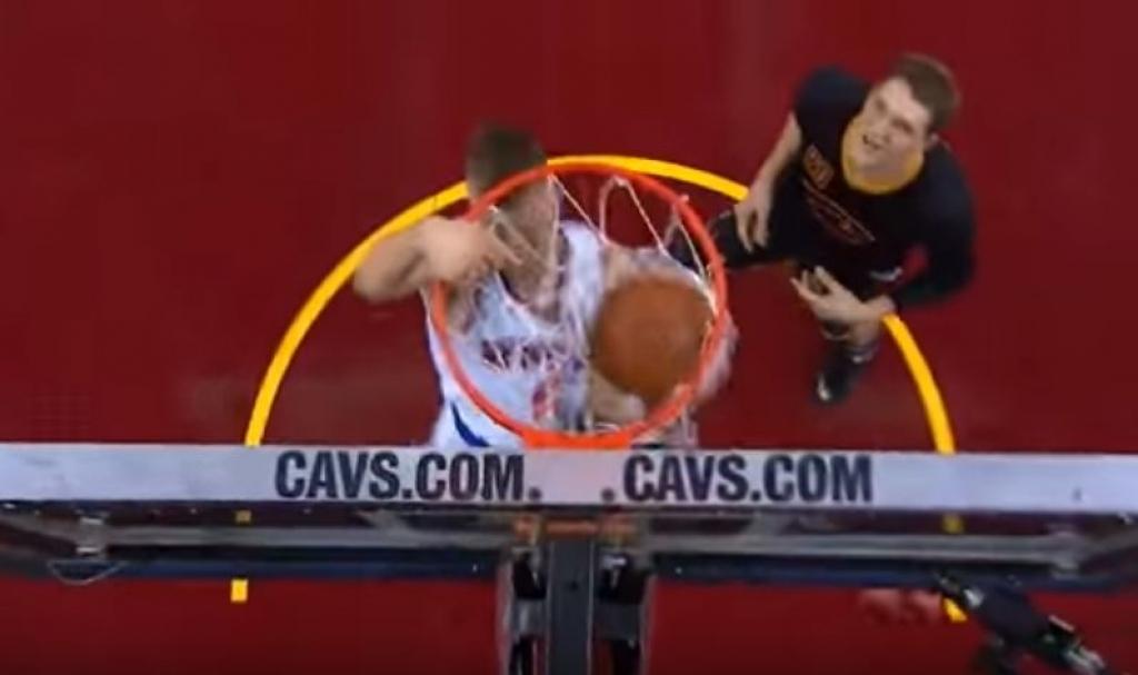 VIDEO: Porziņģa spilgtākās epizodes spēlē ar NBA vicečempioniem Cavaliers