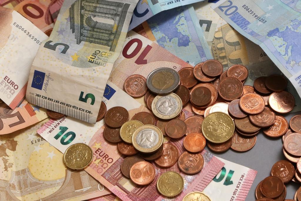 Būtiski aizkavējusies noteikumu apstiprināšana ES fondu apguvei