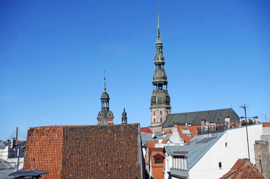 Aģentūra Fitch apstiprina Latvijas kredītreitingu