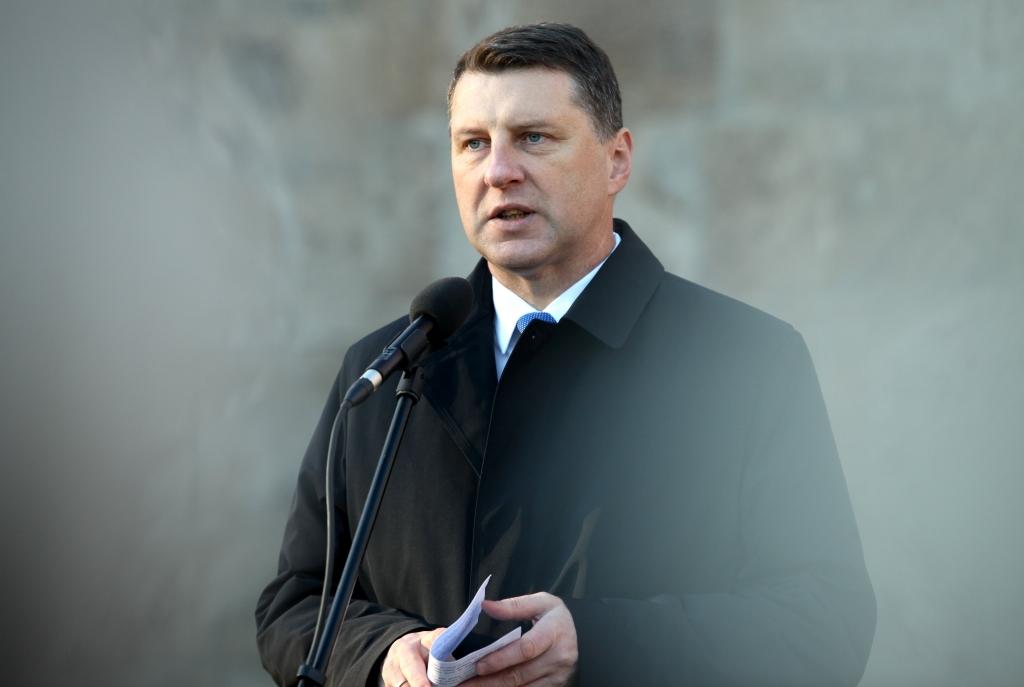 Prezidents Lāčplēša dienā: Būsim lepni par valsti, kas mūsu senčiem maksājusi tik dārgi