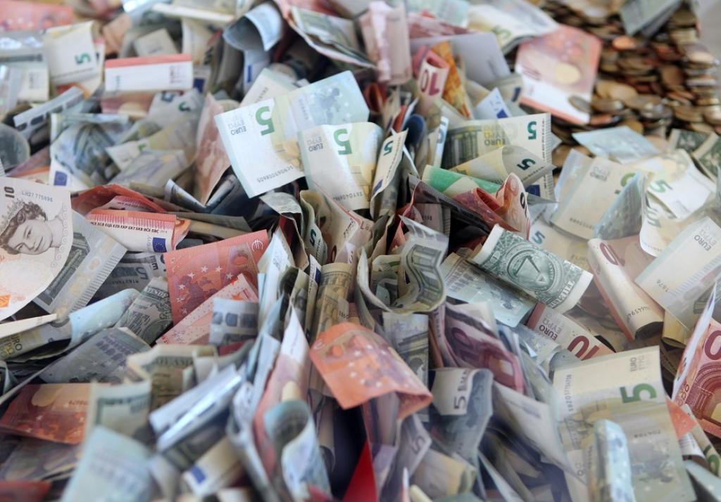 Pārdaugavā apzagts bankomāts, policija meklē aculieciniekus