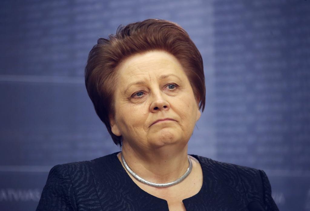 Straujuma: Pēc Parīzes teroraktiem IeM ļoti rūpīgi vērtēs katru uzņemamo bēgli