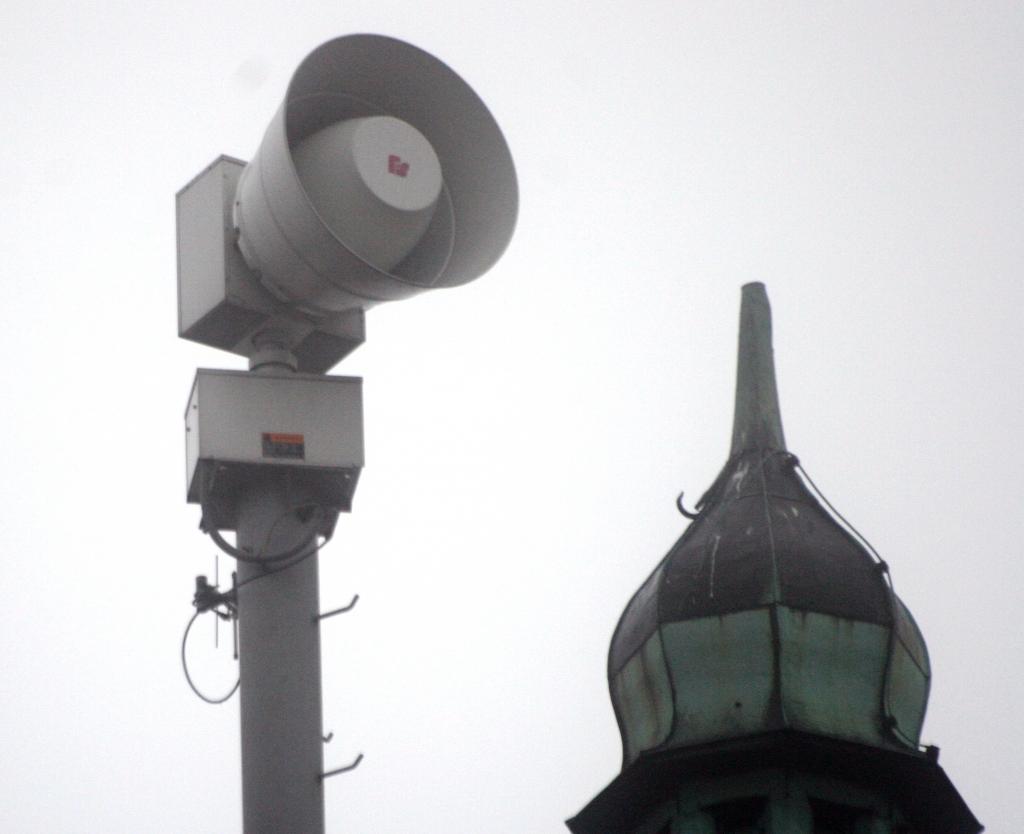 No trauksmes sirēnām 11 nav darbojušās; VUGD sola tehniskās problēmas novērst
