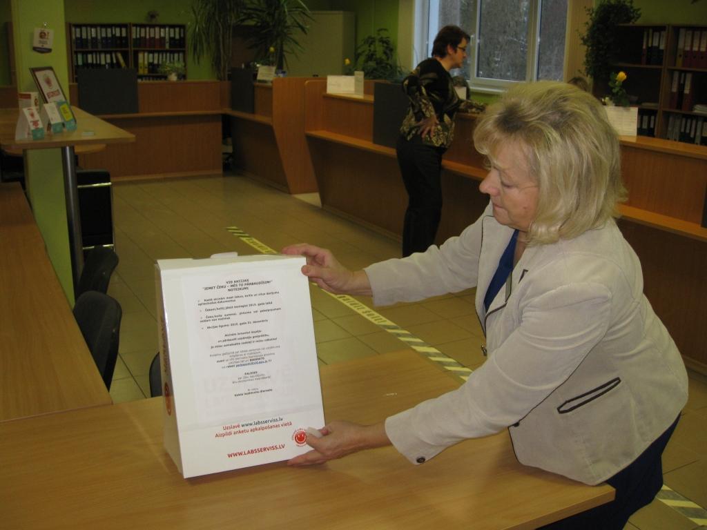 Aicina nodot šaubīgus čekus