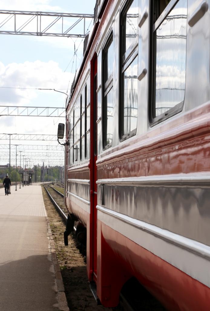 Papildināta - IUB ļauj Pasažieru vilcienam turpināt jauno vilcienu iepirkumu