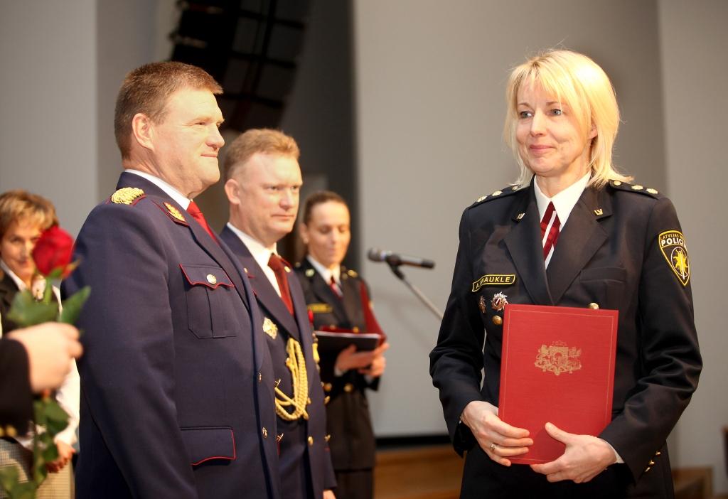 Svin profesionālos svētkus