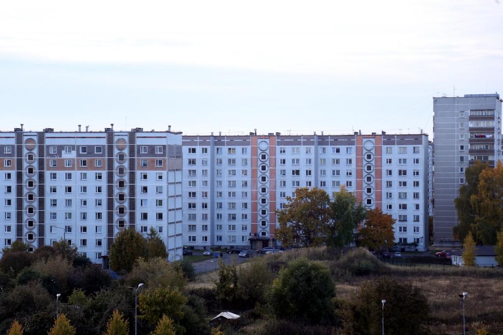 Plāno izveidot finanšu piesaistes fondu padomju laiku ēku atjaunošanai