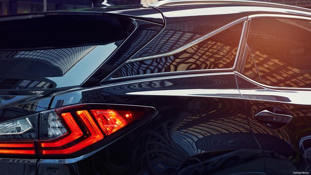 Lexus RX: Ar vīrišķīgākiem hormoniem