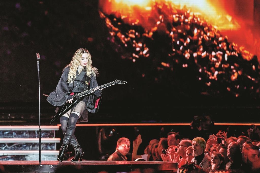 Madonnas koncerts kā neieņemams cietoksnis