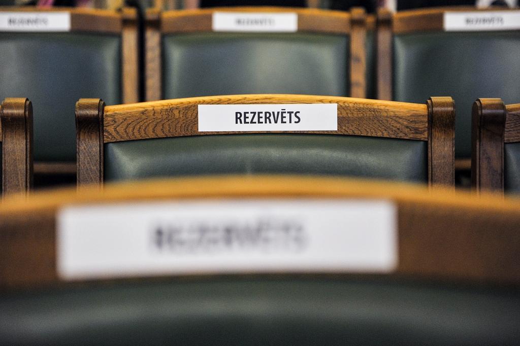 Partijām, iespējams, būs jākļūst lielākām