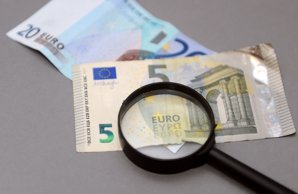 Bankas: Katra ceturtā Latvijas iedzīvotāja finanses varētu pārbaudīt padziļināti