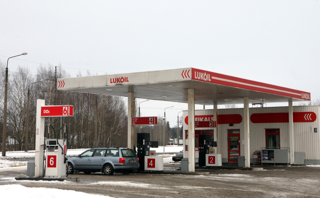 Lukoil Austrijas kompānijai pārdod 230 DUS Latvijā, Lietuvā un Polijā