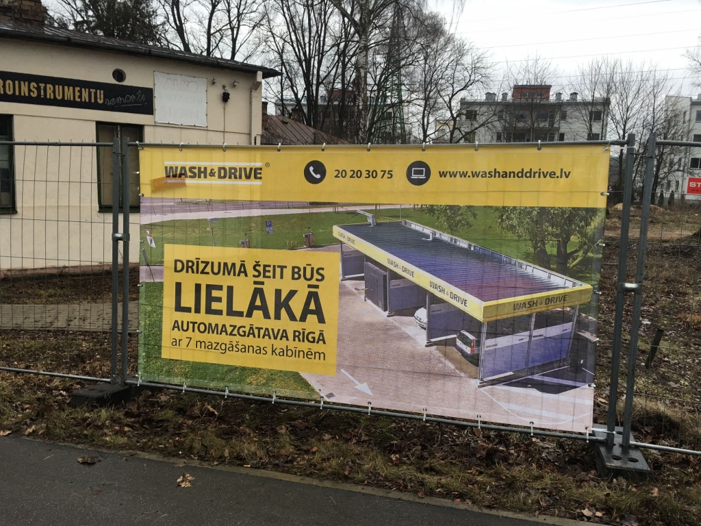 Rīgā būvē lielāko pašapkalpošanās automazgātavu Latvijā; iepērk zemes gabalus attīstības plāniem