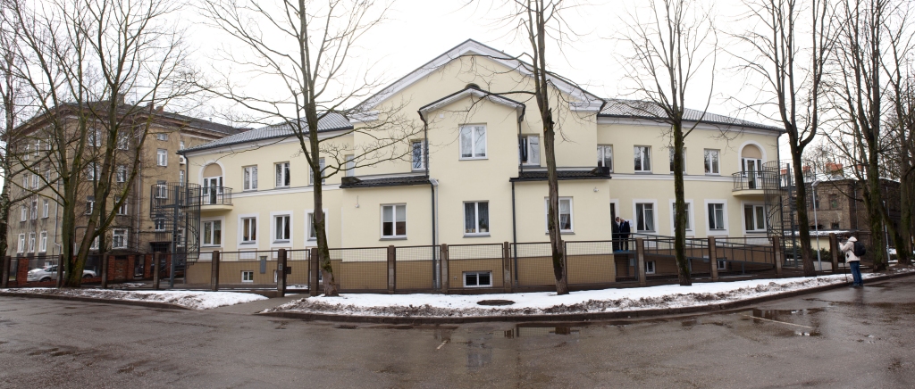 FOTO: Atklāts renovētais bērnudārzs Ābelīte