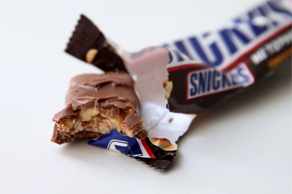 Mars Latvia: Latvijā produkta atsaukums attiecas tikai uz Snickers četrpakas iepakojumu