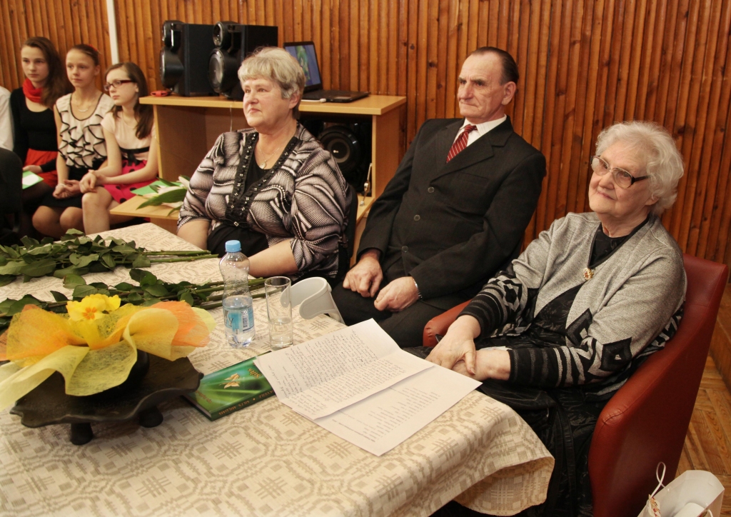 Izdod ceturto dzejas krājumu