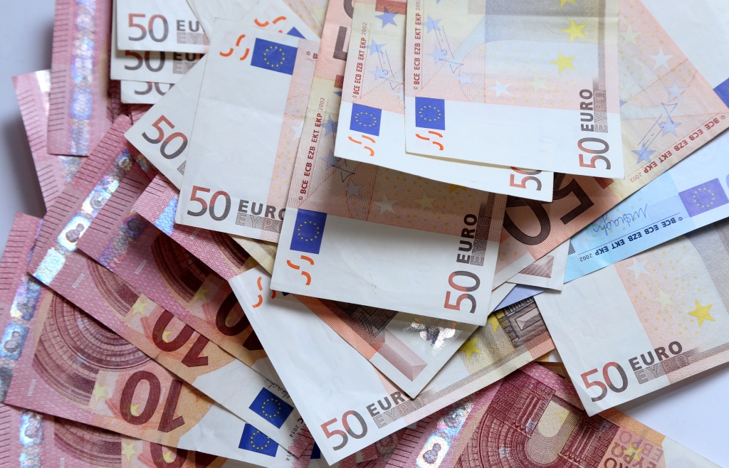 Negodprātīgi uzņēmēji no ES struktūrfondiem bija plānojuši izkrāpt vairāk nekā 900 000 eiro