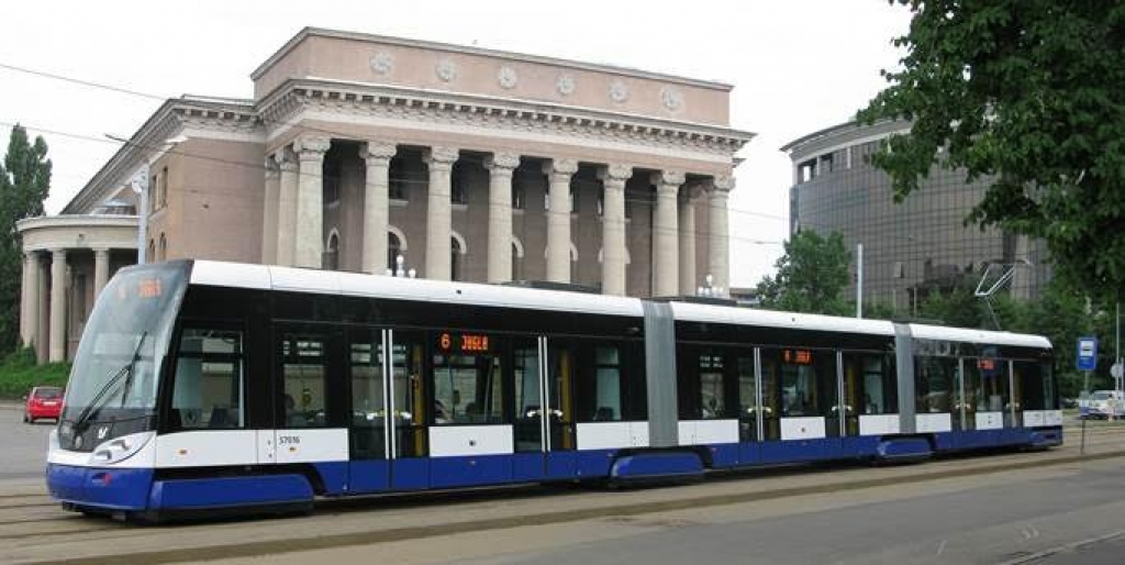 Zemās grīdas tramvaju iegāde Rīgai izmaksās 62,59 miljonus eiro
