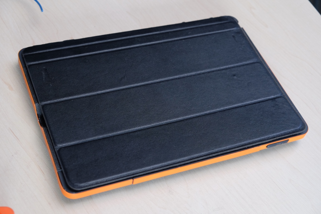 Pirmajā dienā iPad aksesuārs Ampple savāc 31% no mērķa