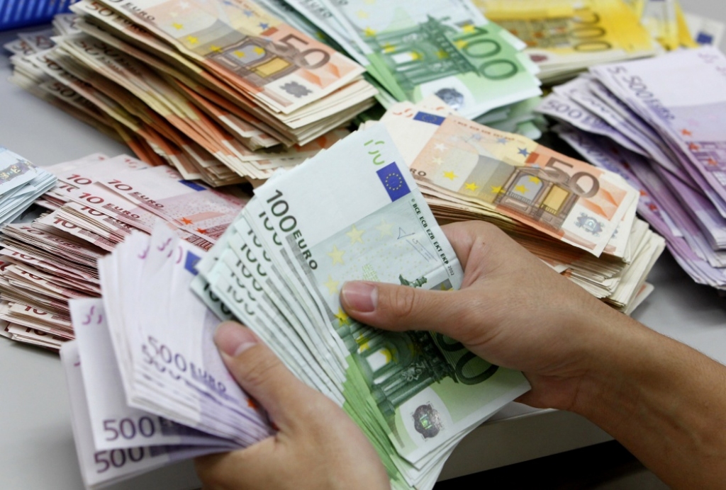Igaunijā vidējie bruto ienākumi uz vienu strādājošo pirmo reizi pārsnieguši 1000 eiro