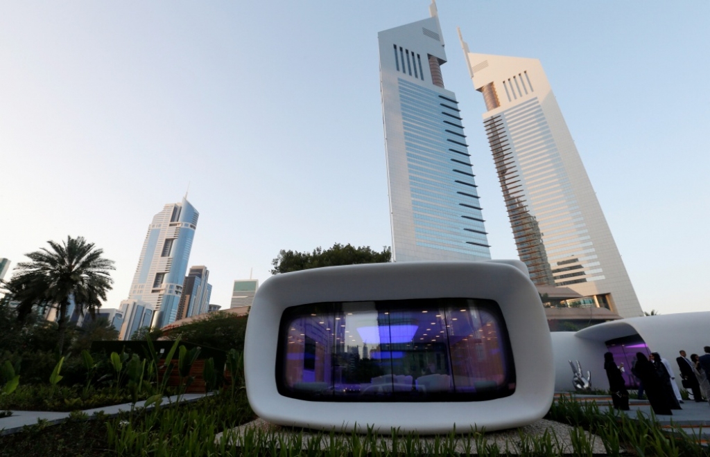 Dubaijā atklāta pirmā ar 3D printeri radītā biroja ēka