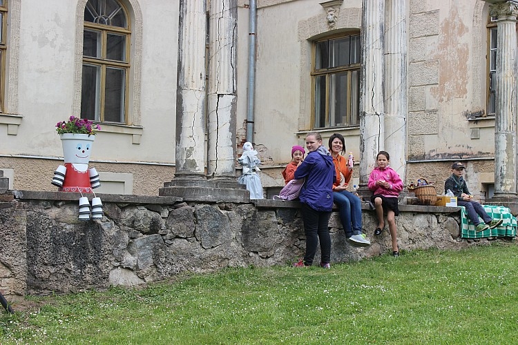 Stāmerienas pils parkā - novada bērnu mūzikas un mākslas svētki