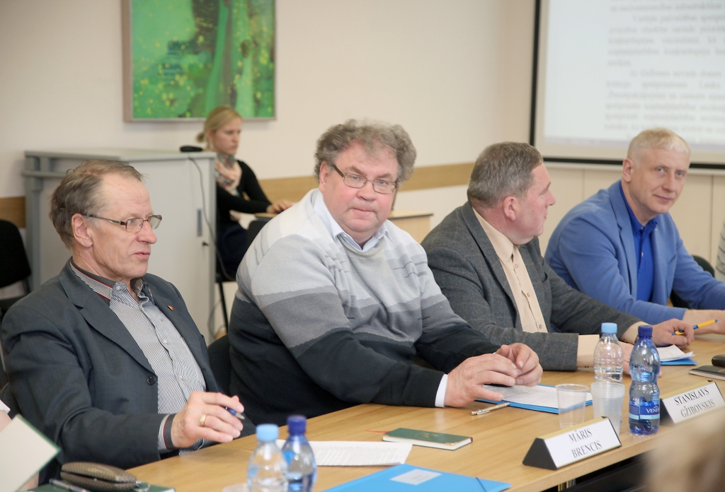 Zemnieki vēl vēlēšanām negatavojas