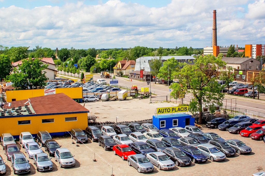 Lietota auto pirkšana jeb Pērles meklējumi sēnalu kaudzē