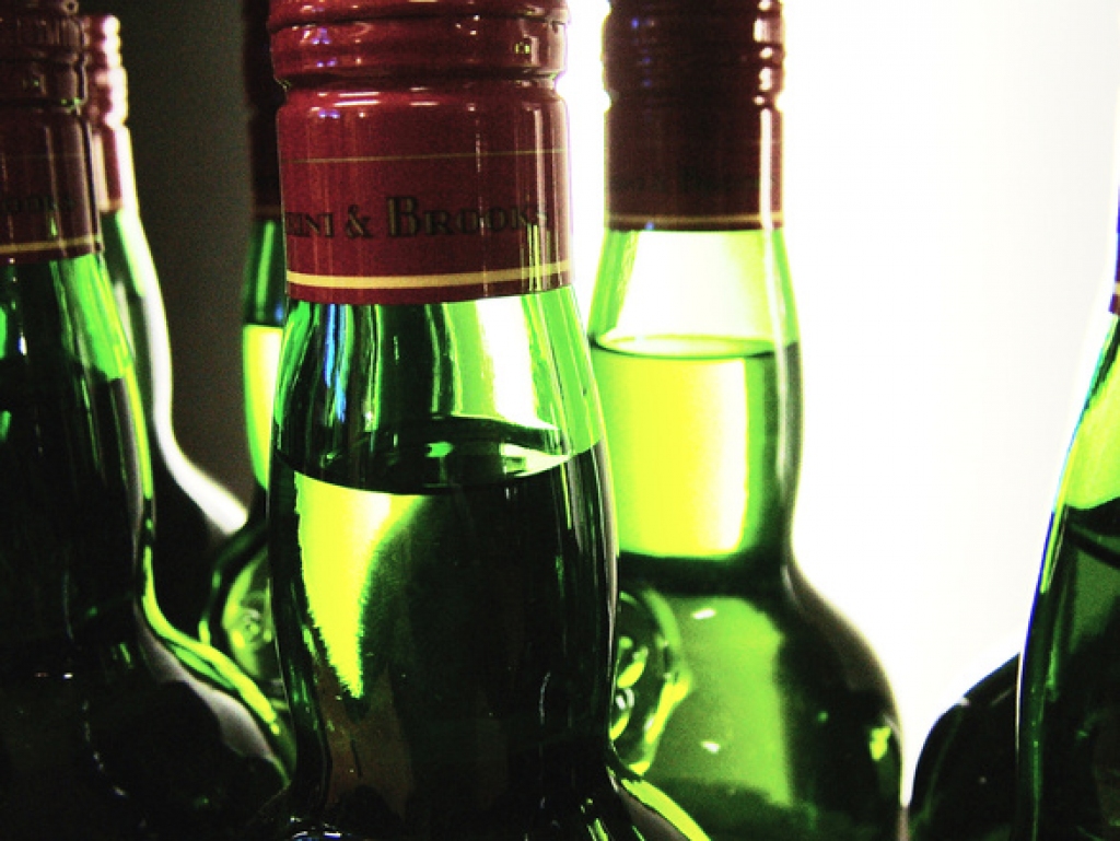 Igaunijas nodokļu pārvaldi nesatrauc likumīga alkohola ievešana no Latvijas