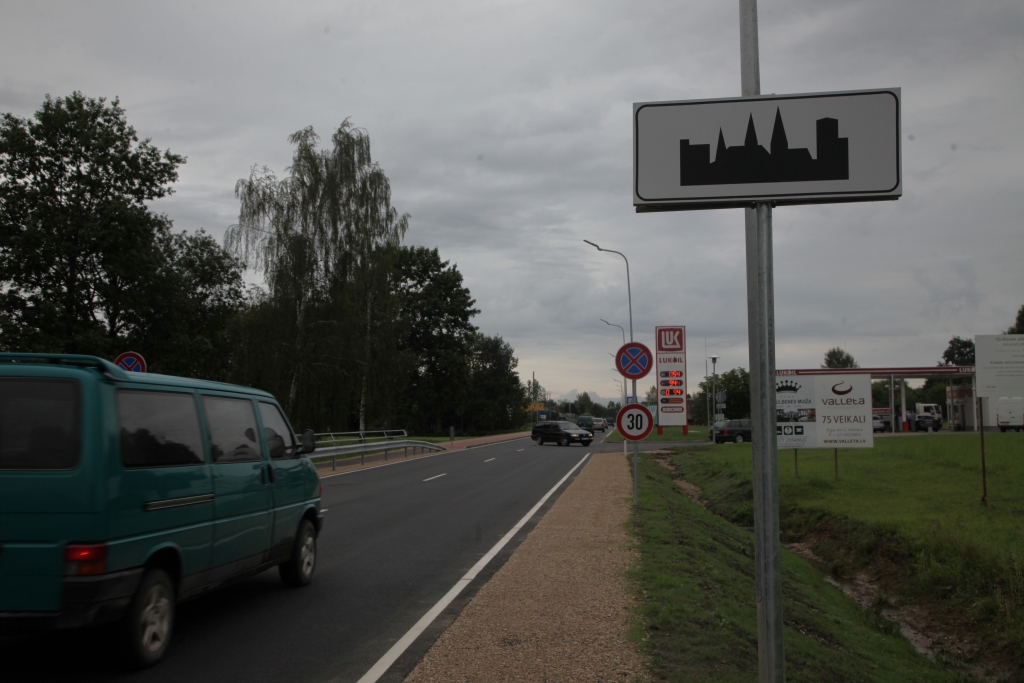Pie Gulbenes robežas – jaunas ceļa zīmes