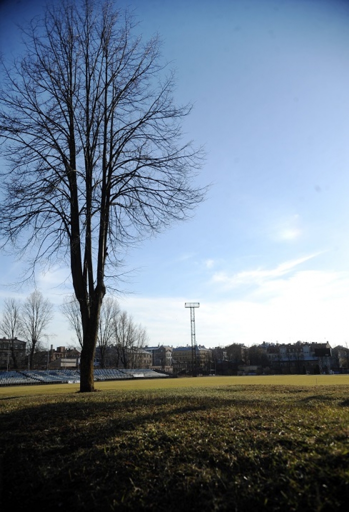Futbola federācija pilnībā aptur sporta kompleksa Barona ielā rekonstrukciju