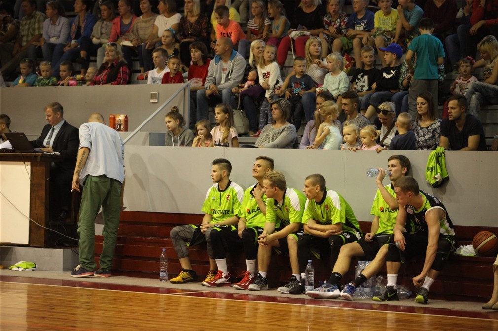 Foto: basketbola komandas “Gulbenes Buki/ BJSS” spēle ar amerikāņiem