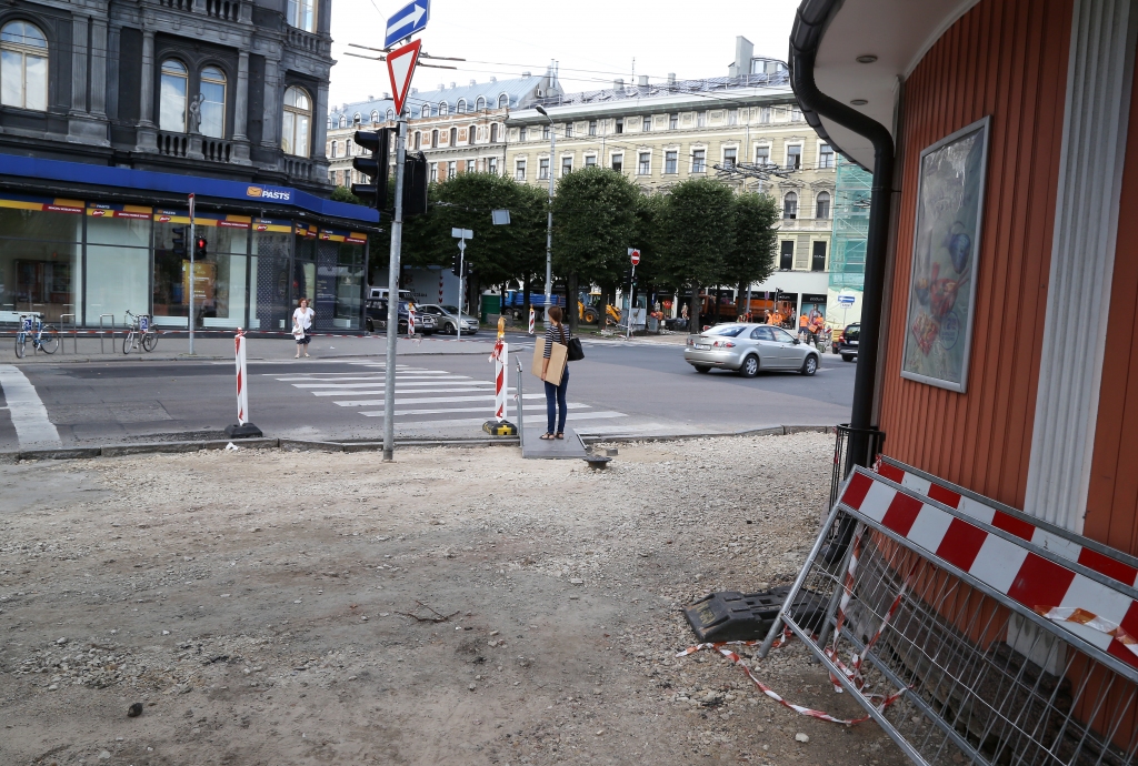 Šoferis Brīvības ielas remontējamā posmā traucies ar 96km/h