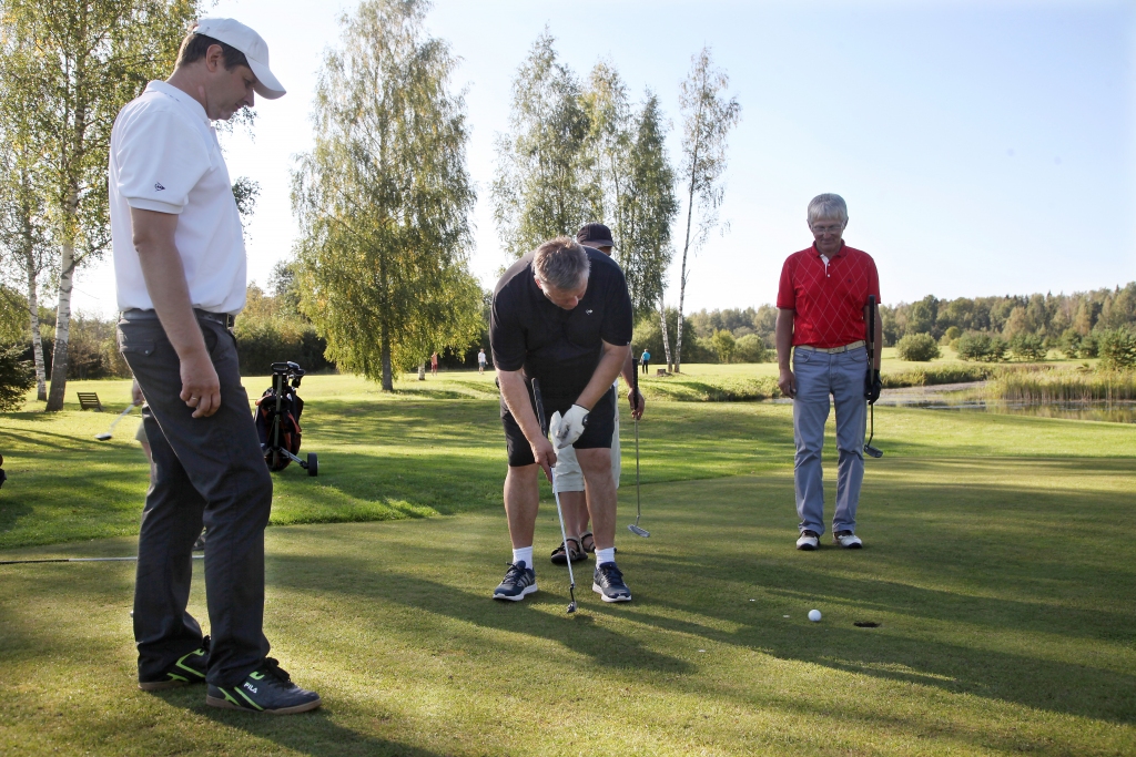 Noskaidro novada čempionus golfā