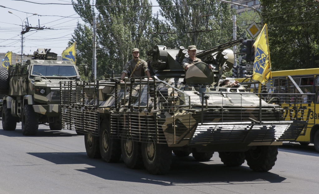 Ukrainas austrumos krituši trīs karavīri