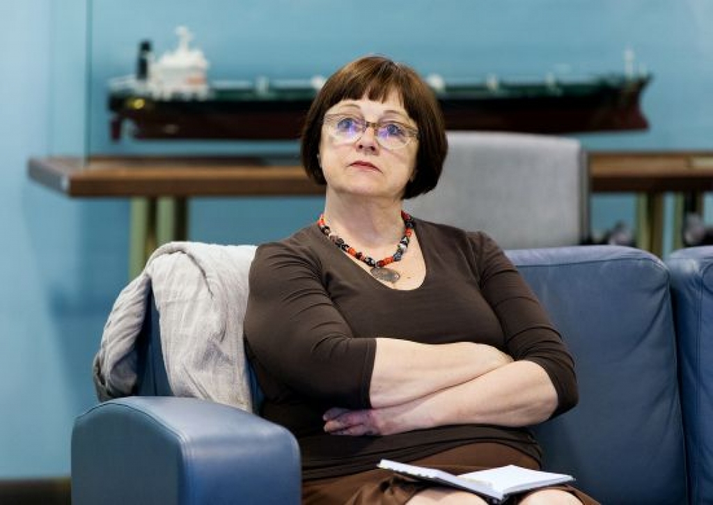 Trīs premjeralgas, bet par ko?