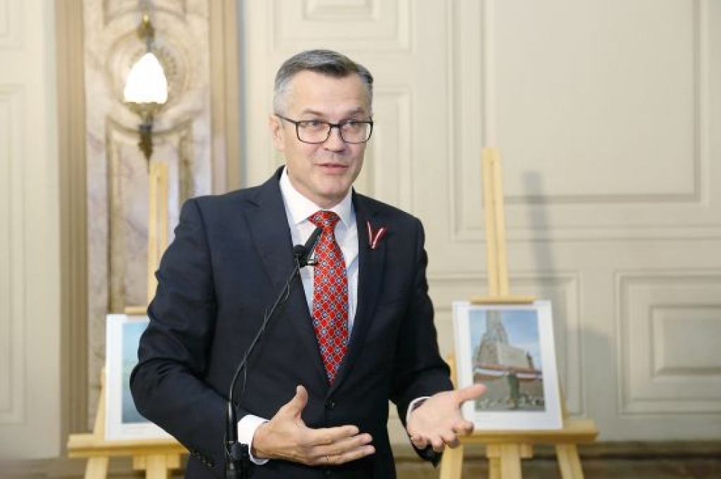Latkovska un reālā cena
