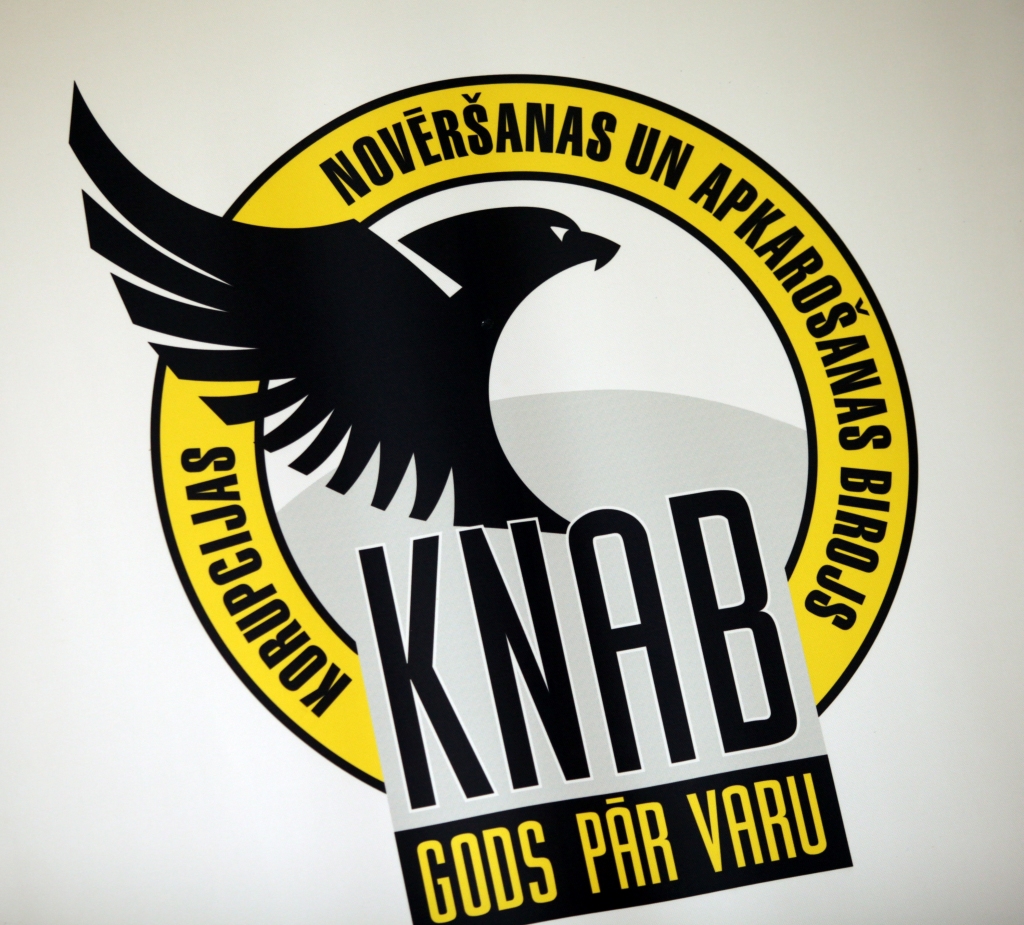 KNAB soda kultūras nama direktori par grāmatu krājuma izvietošanu