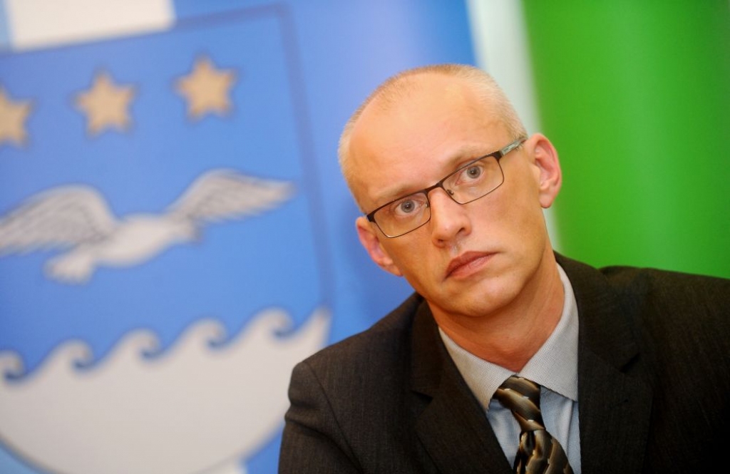 Sāk knābāt Jūrmalas domi 