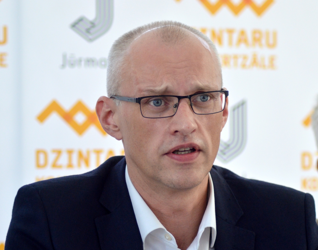 Papildināta - Truksni atceļ no Jūrmalas domes priekšsēdētāja amata
