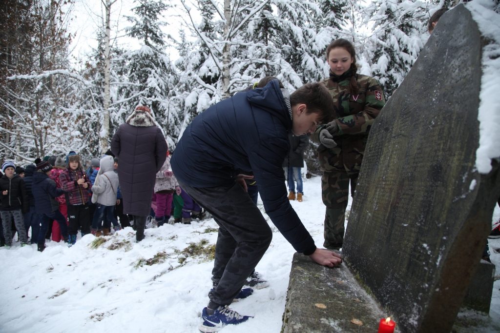 “Sūniņās” izrāda godu nacionālajiem partizāniem