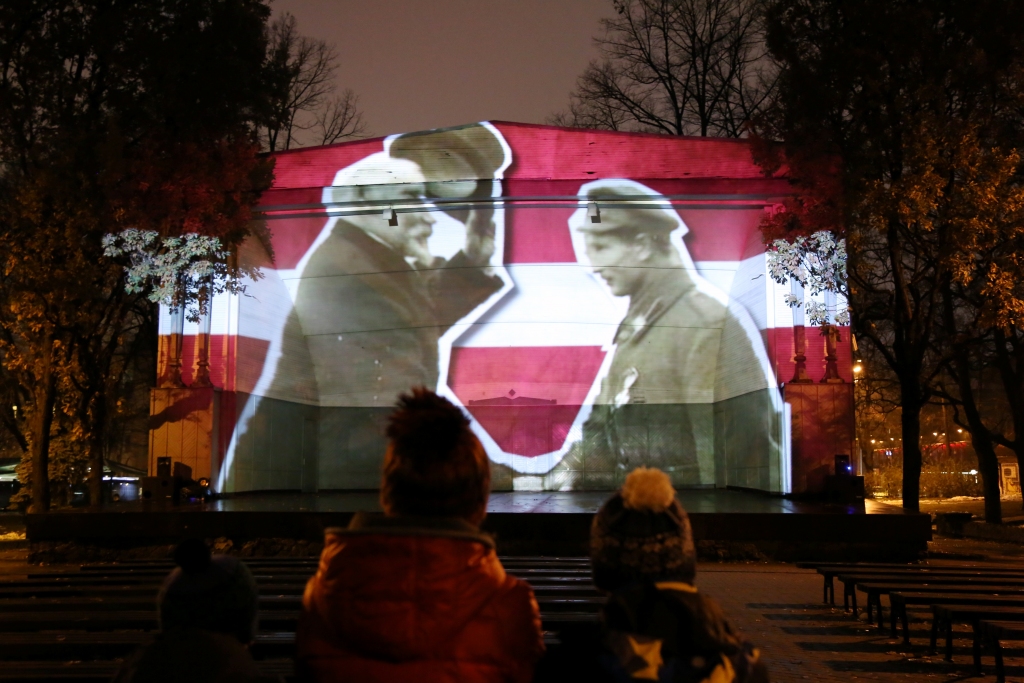 Papildināta - FOTO: Gaismas festivāls Staro Rīga 