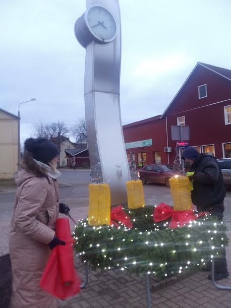 Gulbeniešiem atkal ir kopīgs adventes vainags