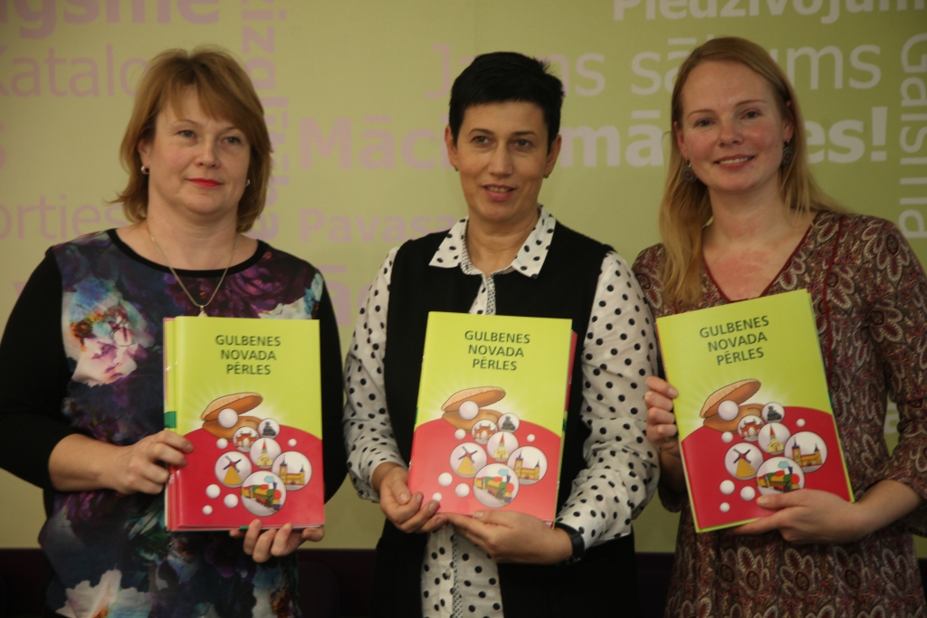 Bibliotēka izceļ novada pērles